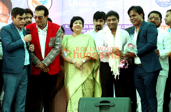 photos dheeraj kumar johny lever and others attend the free medical camp organised by doctor 365 4