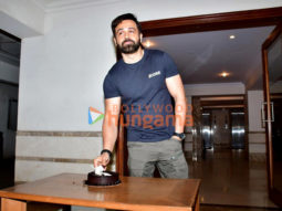 Photos: Emraan Hashmi celebrates birthday with media and fans in Bandra