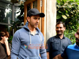 Photos: Hrithik Roshan snapped in Juhu