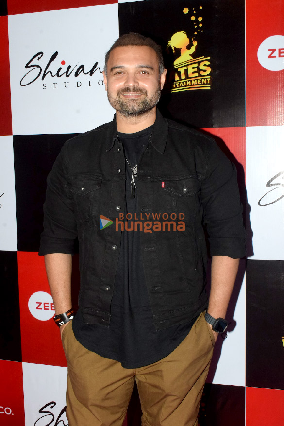 photos mimoh chakraborty hiten tejwani and other celebs grace the music launch of rosh 8