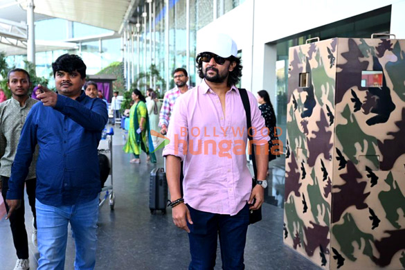 photos nani snapped at lucknow airport for the trailer launch of his film dasara 3