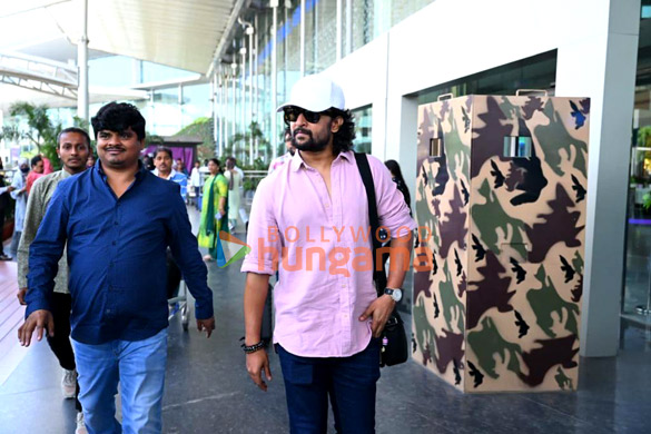 photos nani snapped at lucknow airport for the trailer launch of his film dasara 4