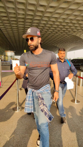 Photos: Ranbir Kapoor, Mrunal Thakur, Saiee Manjrekar and others snapped at the airport