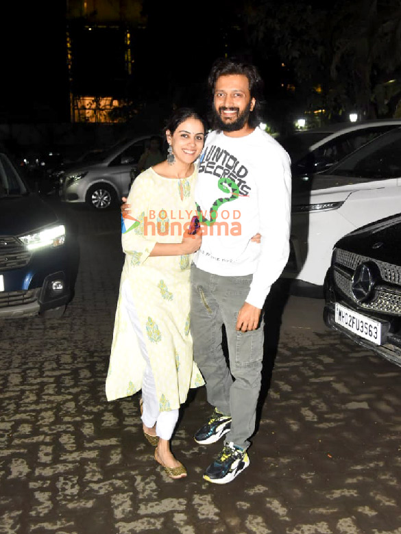 photos riteish deshmukh and genelia deshmukh snapped at sohail khans residence in bandra 2