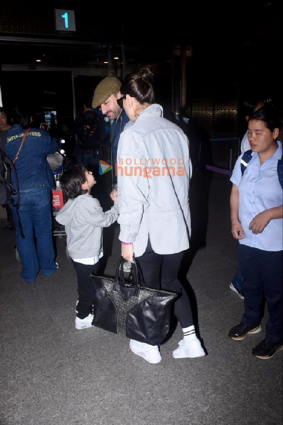 Photos: Saif Ali Khan, Kareena Kapoor Khan and others snapped at the airport | Parties & Events