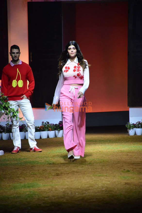 photos sanjana sanghi turns showstopper at the lakme fashion week 2023 4