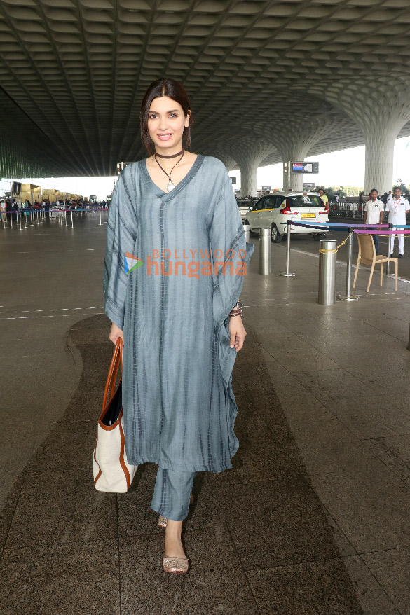 photos shilpa shetty vidya balan sherlyn chopra and others snapped at the airport1 2