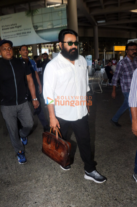 photos shilpa shetty vidya balan sherlyn chopra and others snapped at the airport5 1