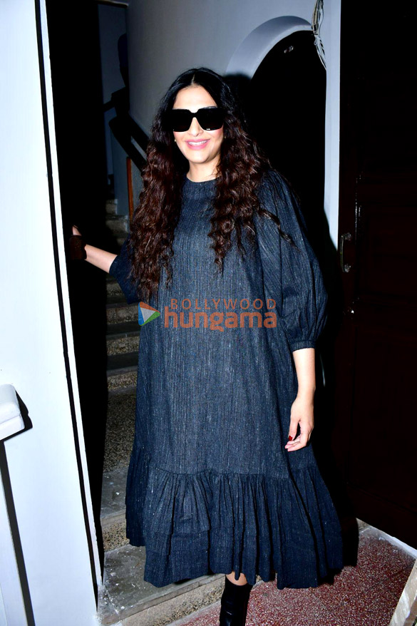 Photos: Sonam Kapoor Ahuja spotted in Bandra