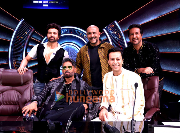 Photos: Suniel Shetty, Himesh Reshammiya and others snapped on the sets of Indian Idol for Disco Dancer – The Musical promotions Photos: Suniel Shetty, Himesh Reshammiya and others snapped on the sets of Indian Idol for Disco Dancer – The Musical promotions