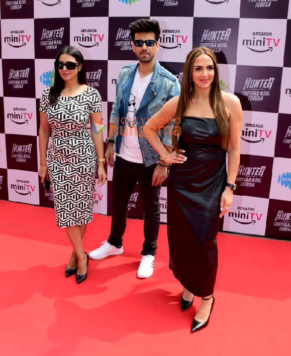 photos suniel shetty karanvir sharma esha deol and others snapped at the hunter trailer launch 5