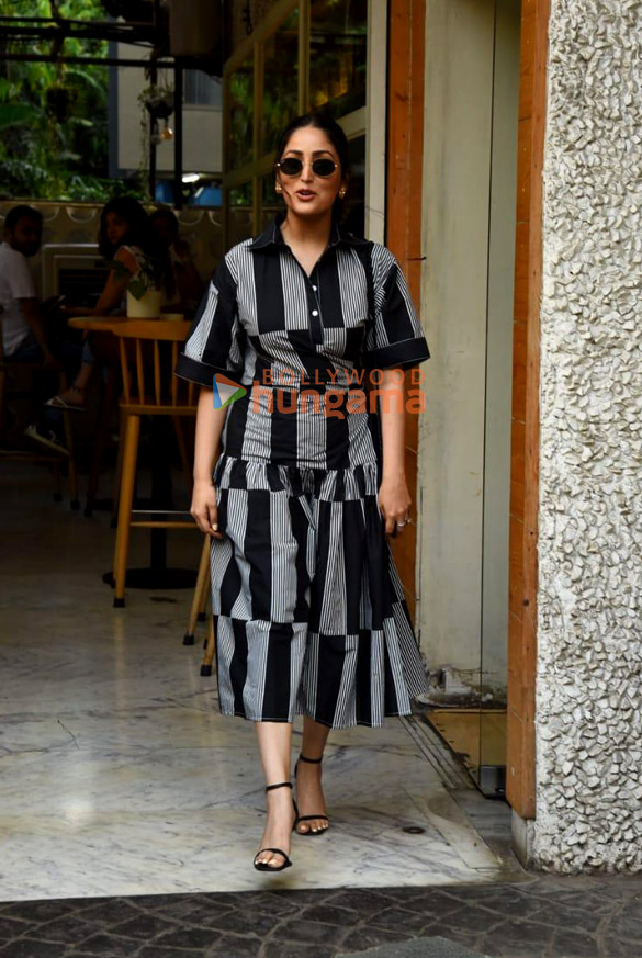 photos yami gautam dhar snapped in bandra 4