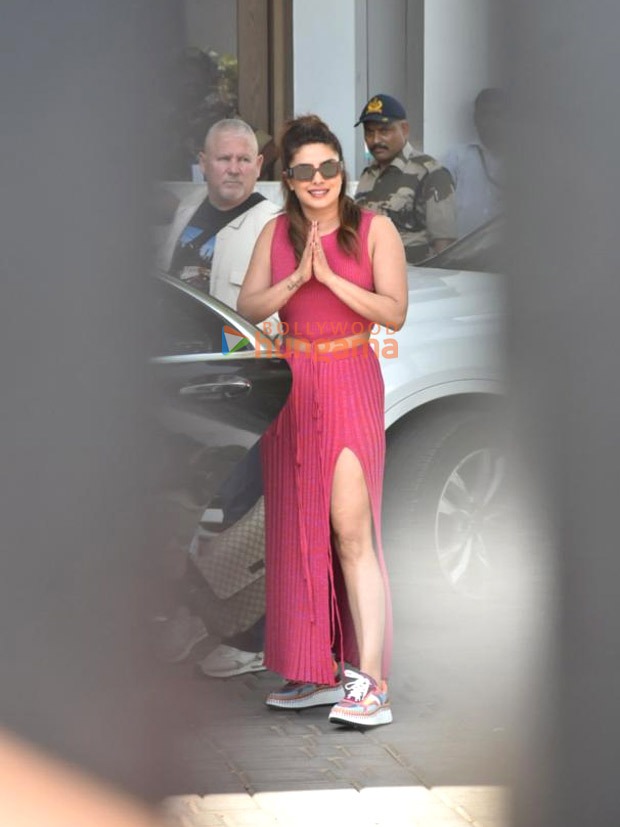 Priyanka Chopra and Nick Jonas arrive in Mumbai with baby Malti Marie for the first time, see photos and videos Priyanka Chopra and Nick Jonas arrive in Mumbai with baby Malti Marie for the first time, see photos and videos