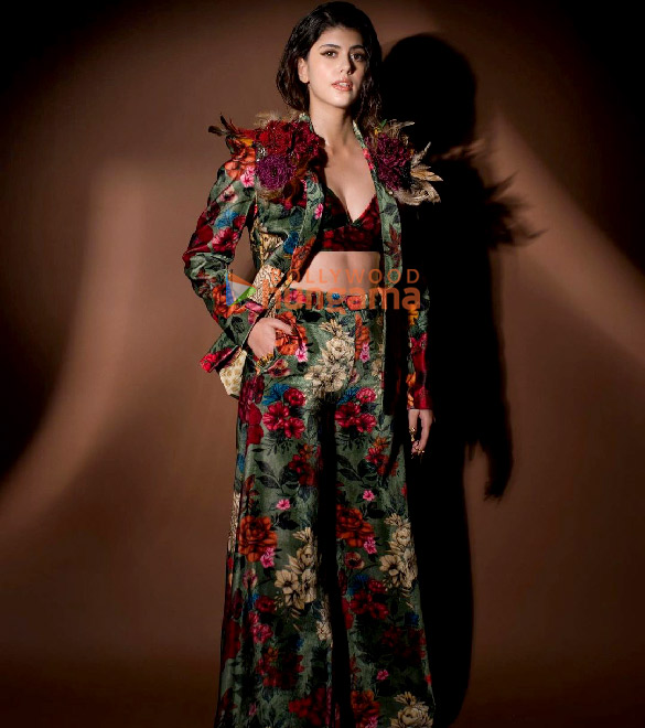 sanjana sanghi 1 129