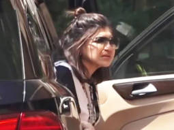 Satish Kaushik passes away: Alka Yagnik spotted outside late actor’s residence
