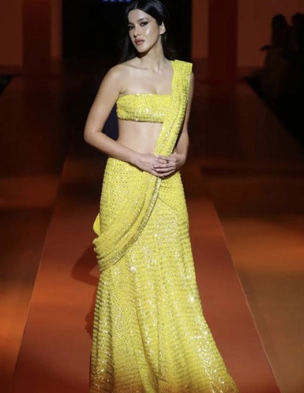 Shanaya Kapoor has left us utterly enthralled in a sparkling lime saree as she turns showstopper for Arpita Mehta show at the Lakme Fashion Week