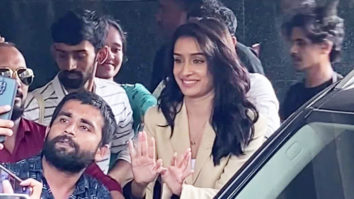 Shraddha Kapoor experiences a crazy fan moment as they gather around her for a selfie