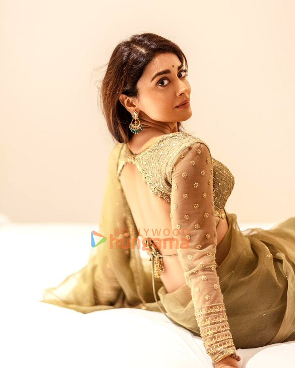 shriya saran 5 30