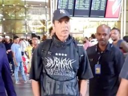 Akshay Kumar looks dapper as he get clicked at the airport