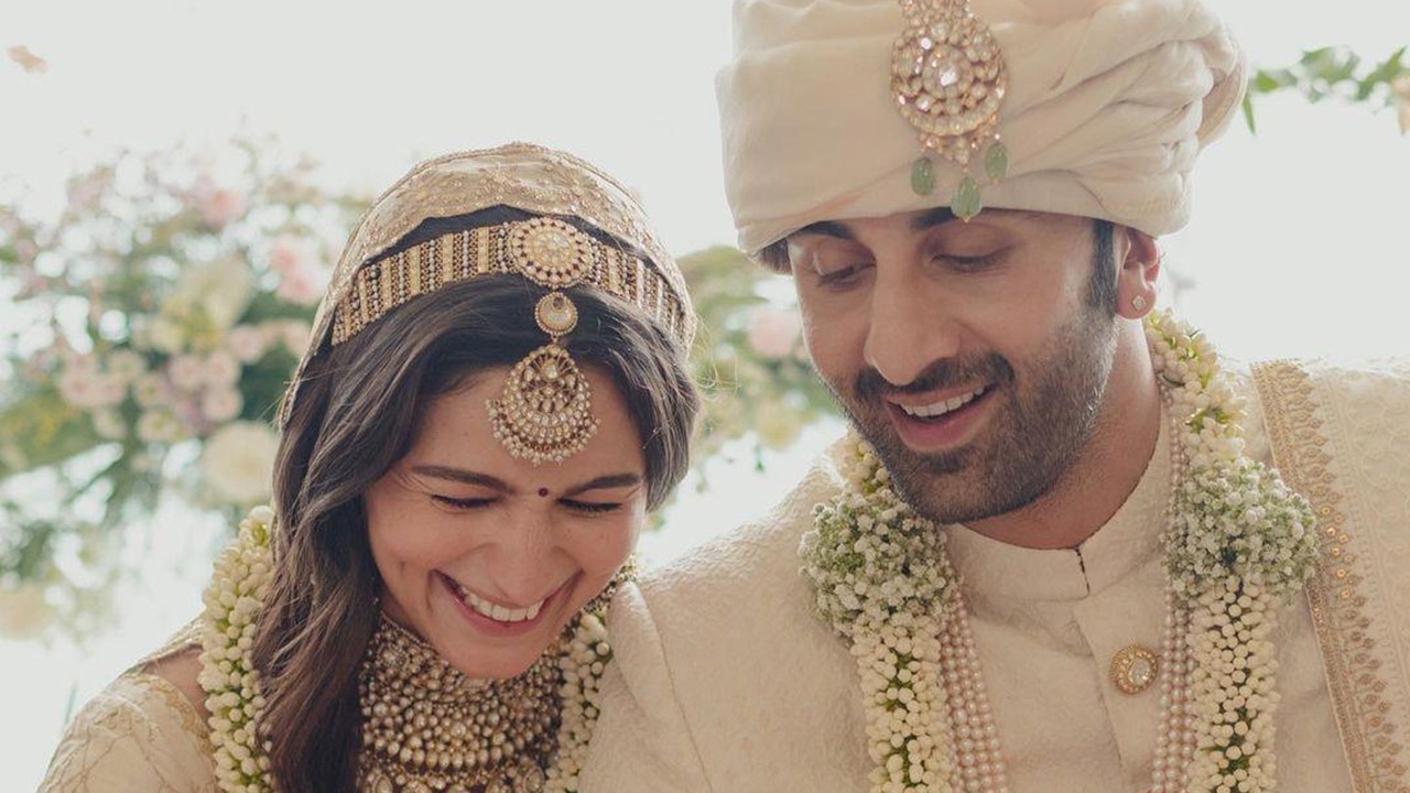 Reddit user unearths old video of Alia Bhatt ‘lying’ about destination wedding, watch : Bollywood News