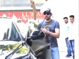 Kartik Aaryan & Anurag Basu get clicked entering T-Series office