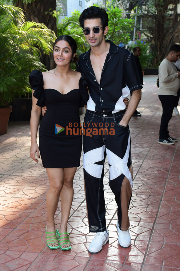 photos aparshakti khurana aditi rao hydari and others snapped promoting their show jubilee 5