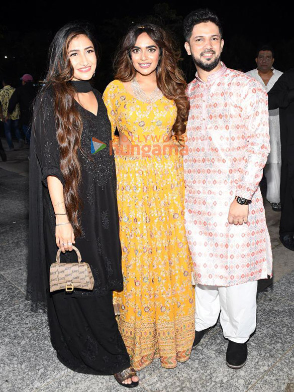 photos celebs attend babubhai kanchwala and dr aasshna kanchwalas eid festival 18
