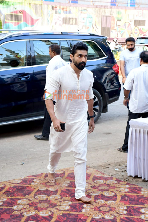 photos celebs attend mukesh chhabras mother kamala chhabras prayer meet2 11 2