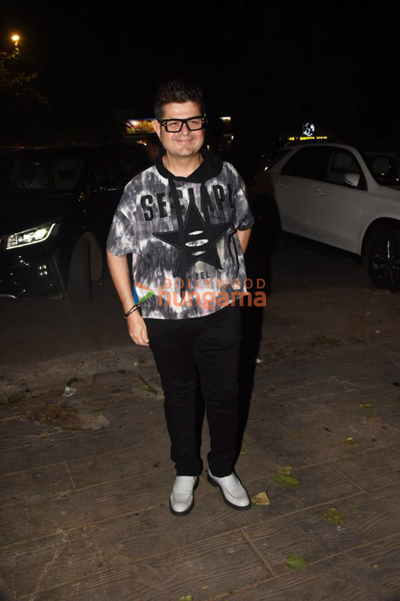 photos celebs attend rupali gangulys birthday party 10