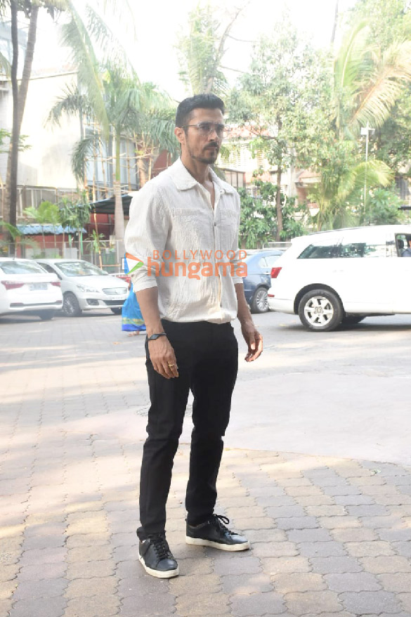 photos celebs grace satish kaushiks 67th birth anniversary 4