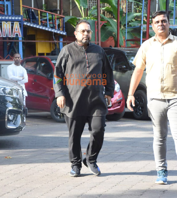 photos celebs grace satish kaushiks 67th birth anniversary 6