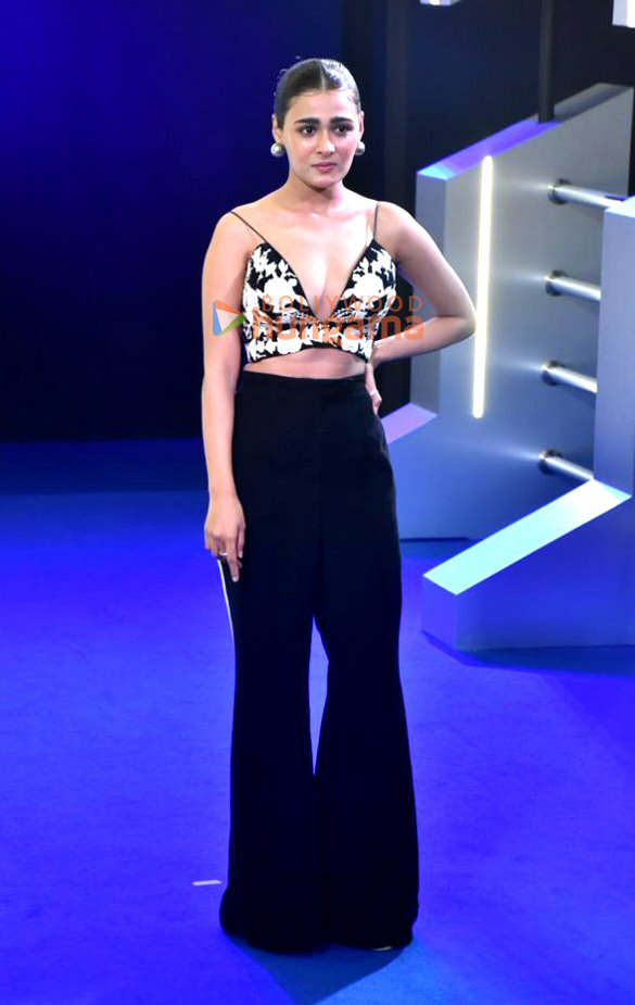 photos celebs grace the premiere of citadel 6 3