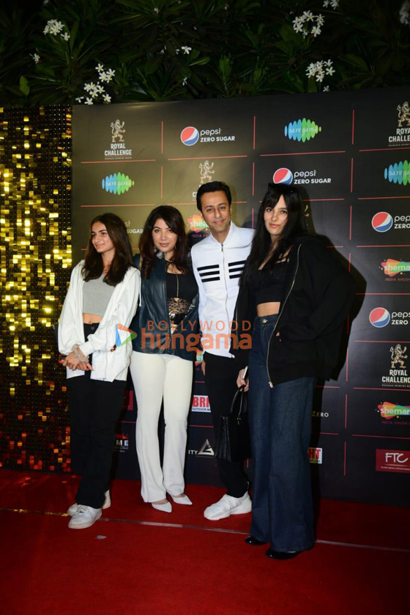 photos celebs grace the premiere of disco dancer the musical 15