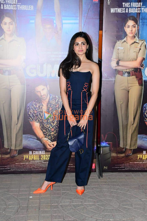 photos celebs grace the premiere of gumraah 15
