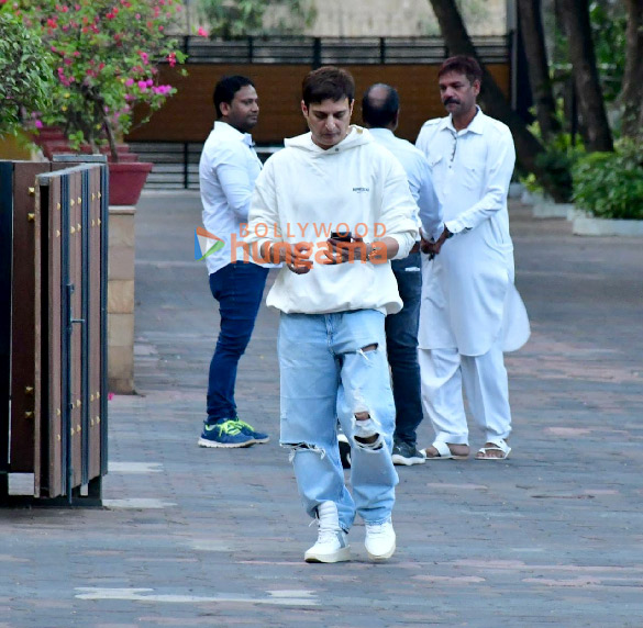 photos celebs snapped at pamela chopras prayer meet 3 2
