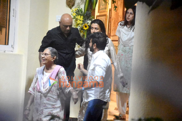 photos celebs spotted at pamela chopra prayer meet 1 2