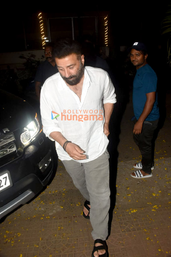 photos celebs spotted at pamela chopra prayer meet 4 2