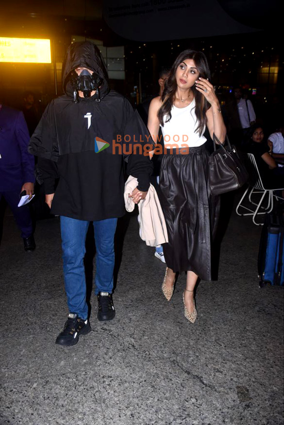 photos deepika padukone malaika arora and others snapped at the airport 4