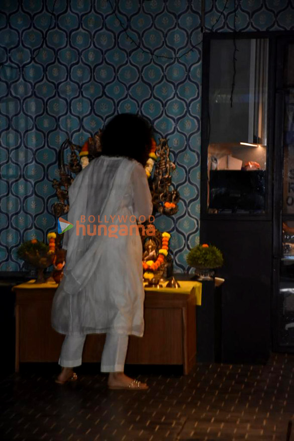 photos kangana ranaut snapped in khar 1