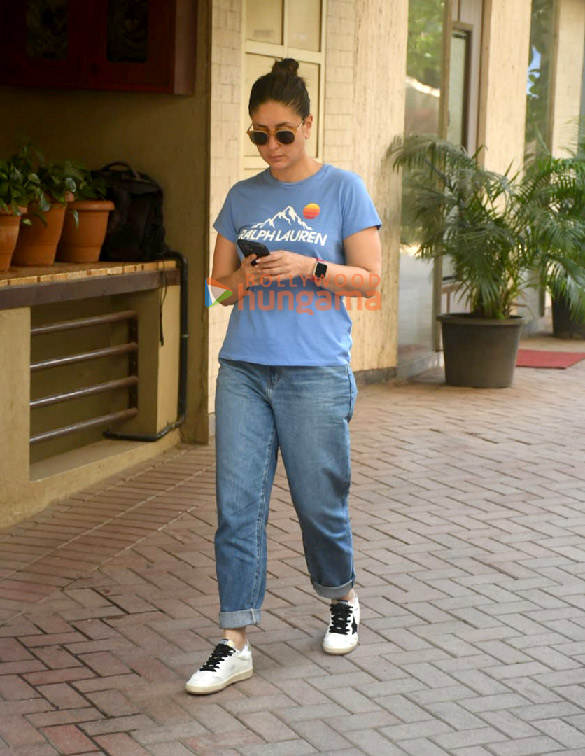 photos kareena kapoor khan spotted in bandra 4 48