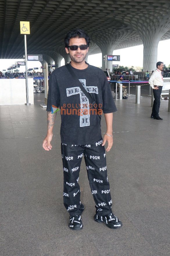 photos kiara advani and stebin ben snapped at the airport 2