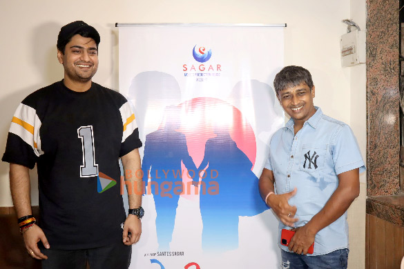 photos mahurat of director santos sagars film desi love 5