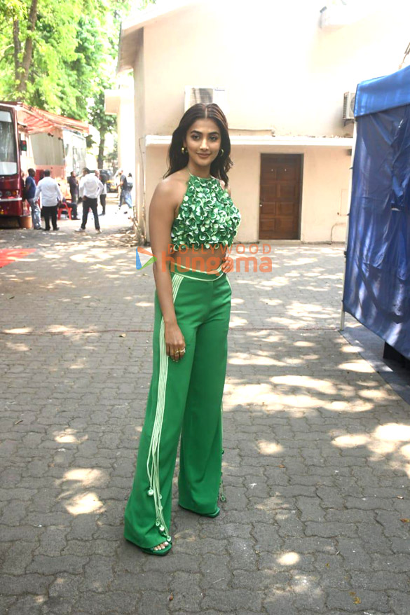 Photos: Pooja Hegde spotted at Mehboob Studio in Bandra Photos: Pooja Hegde spotted at Mehboob Studio in Bandra