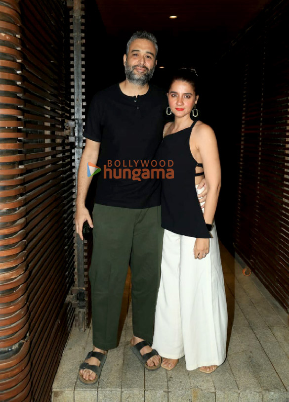 photos rajkummar rao dia mirza anubhav sinha and others snapped with bheed cast at a get together in juhu 8