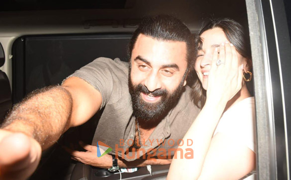 photos ranbir kapoor and alia bhatt snapped in bandra 1