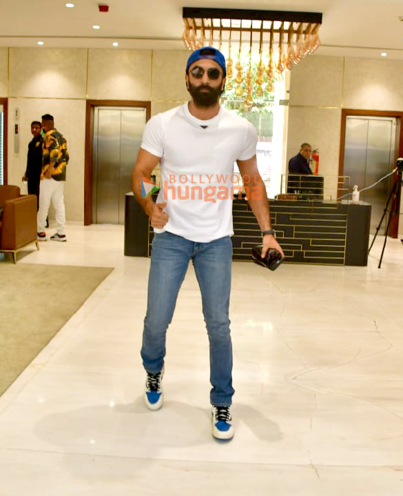 photos ranbir kapoor snapped at t series office in andheri 3 2