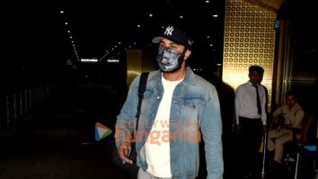 Photos: Ranbir Kapoor snapped at the airport