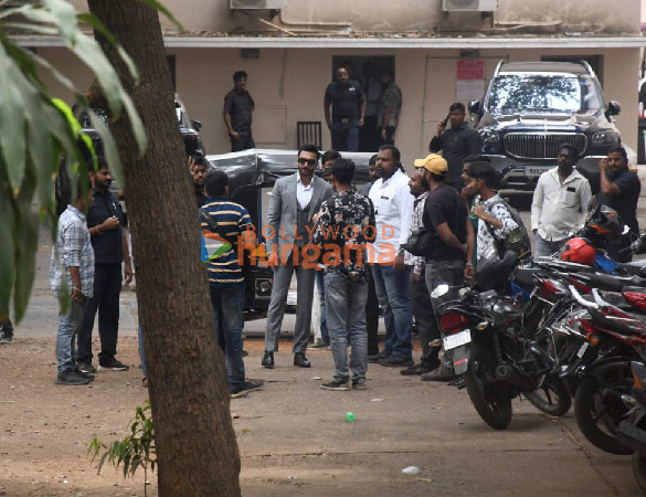 Photos: Ranveer Singh snapped outside Mehboob Studio in Bandra