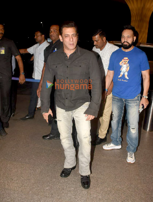 photos salman khan aishwarya rai bachchan aaradhya bachchan and ranveer singh snapped at the airport 4 2