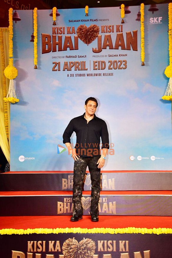 photos salman khan shehnaaz gill and others snapped at the trailer launch of kisi ka bhai kisi ki jaan more 3